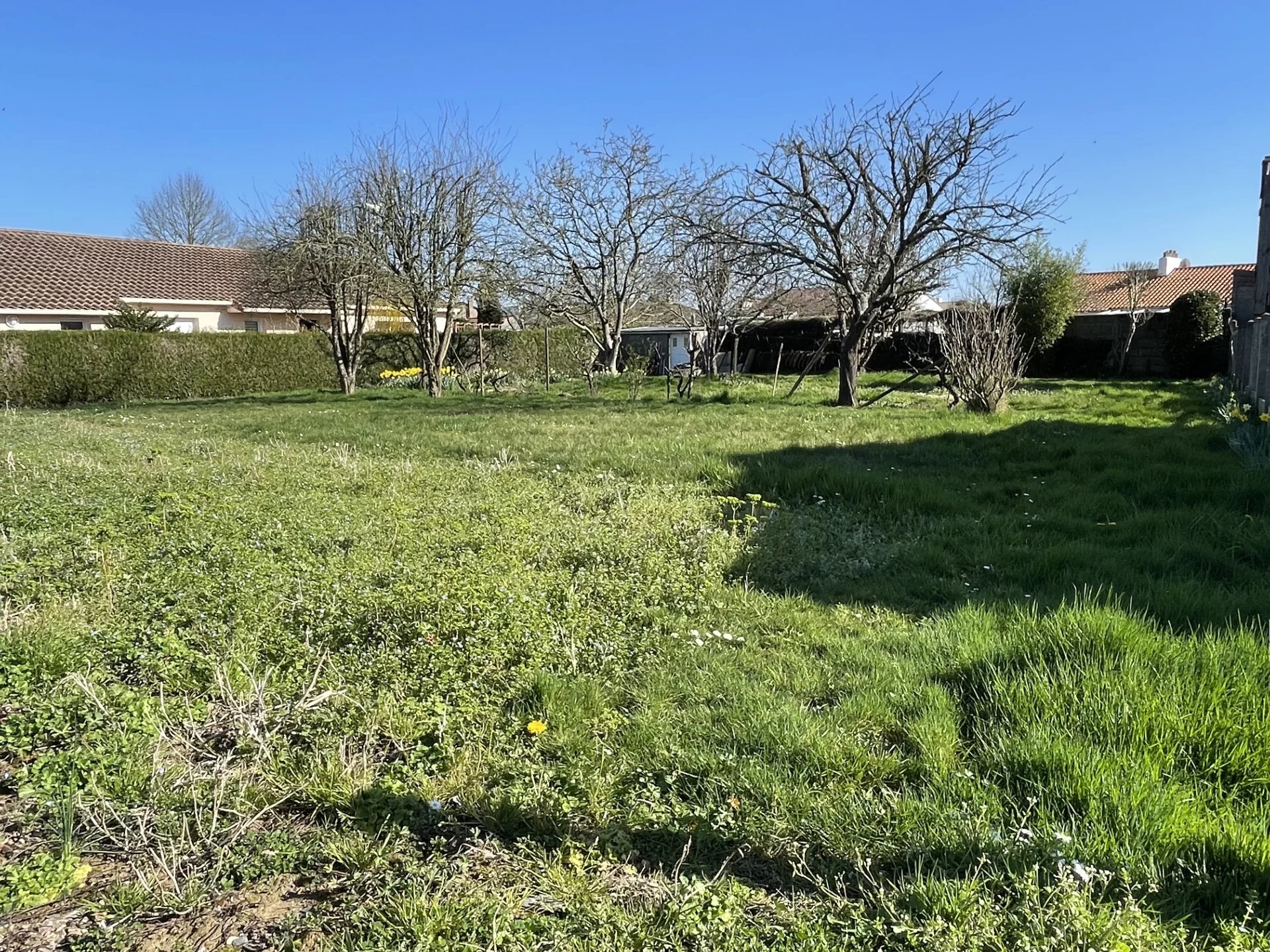 Terrain constructible dans un cadre privilégié !